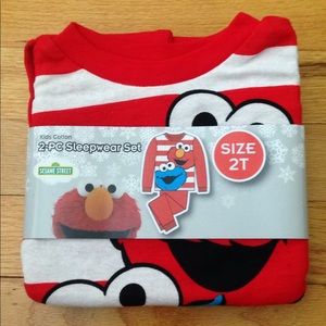 NWT! Sesame Street 2-Piece PJ Set Size 2T